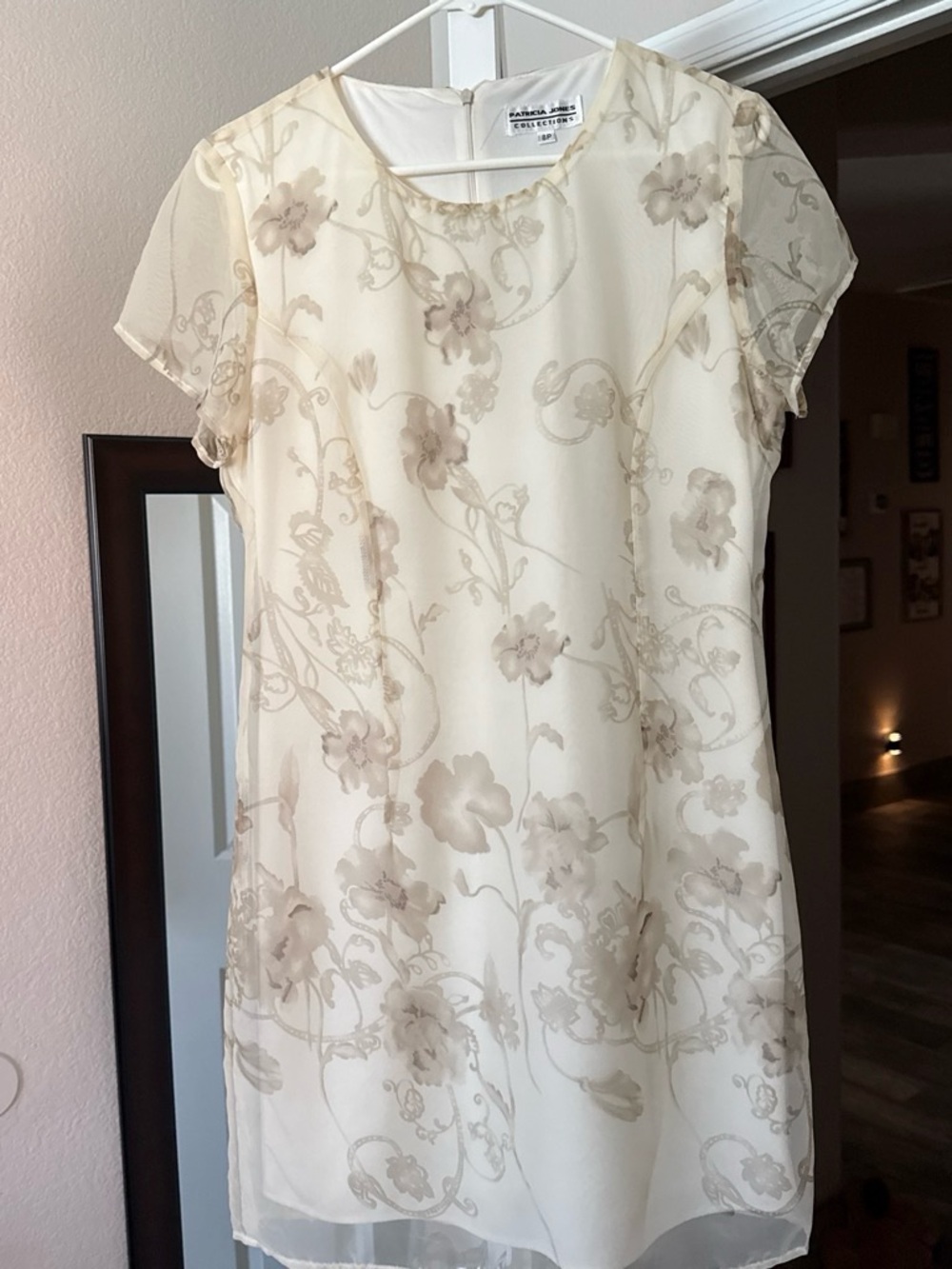 Cream Floral Short-Sleeve Mini Dress by